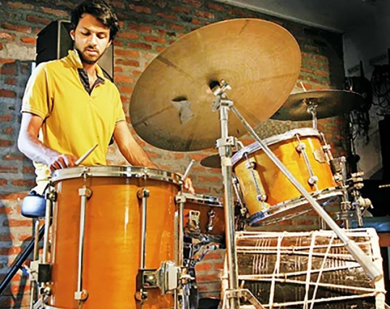 Sumudi Suraweera drums